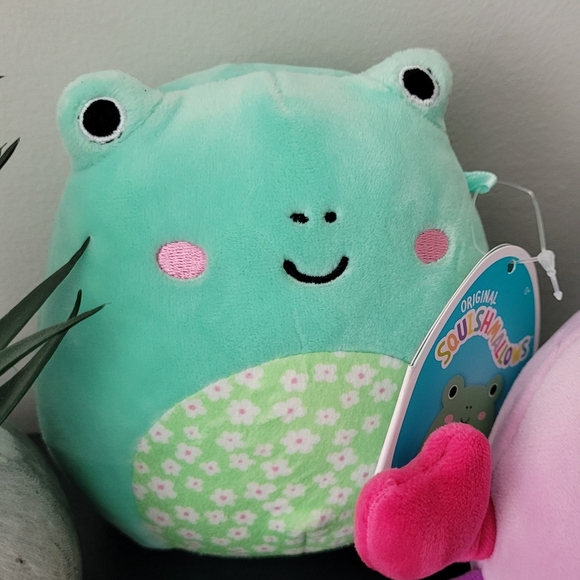 Squishmallows Green Frog and Purple Axolotl Plush Set - Picture 2 of 5